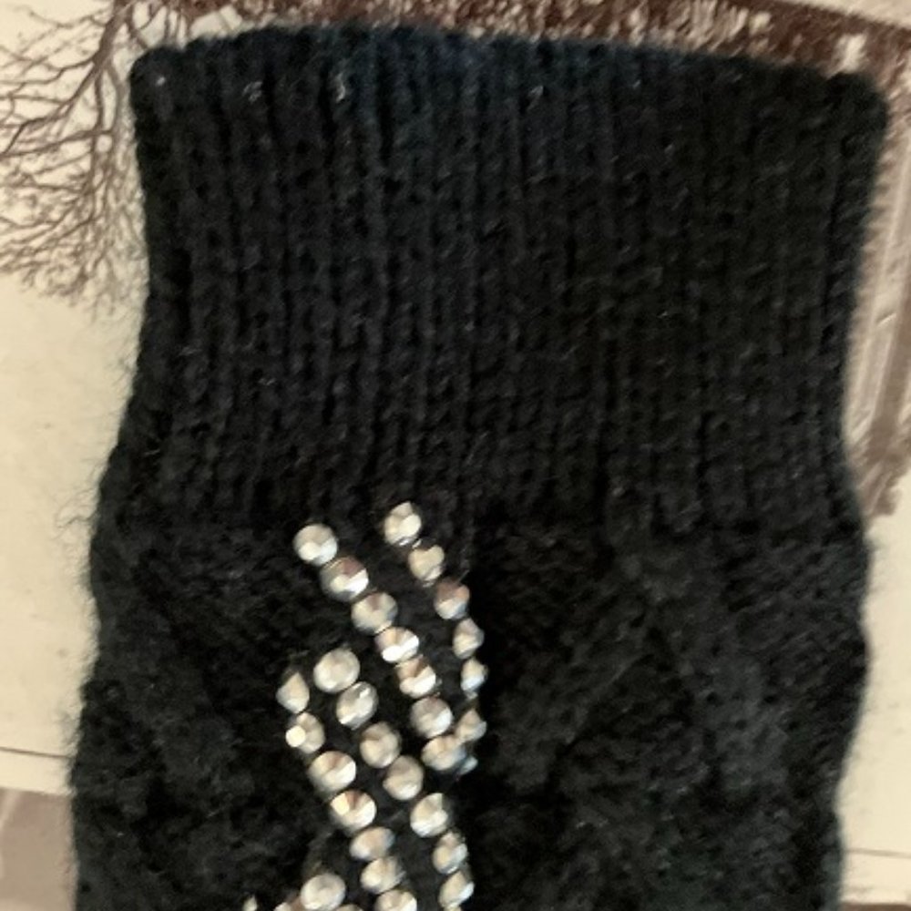 Gloves - Picture 3 of 5
